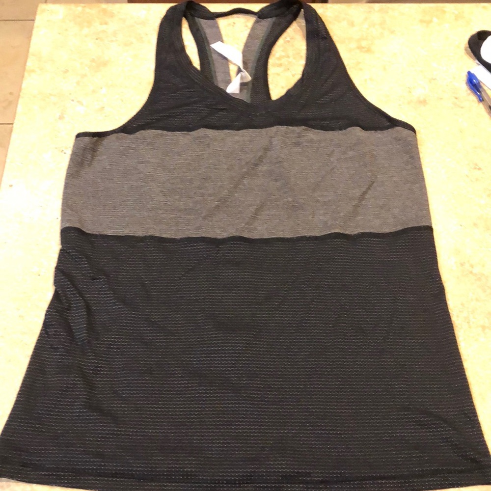 Lululemon tank